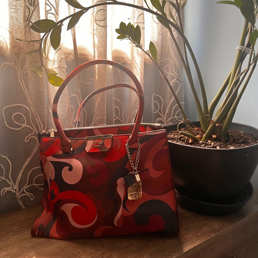 GUESS shoulder bag